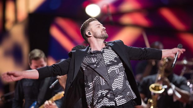 “E fyeu rëndë”! Fansat kritikojnë performancën Justin Timberlake (FOTO+VIDEO)