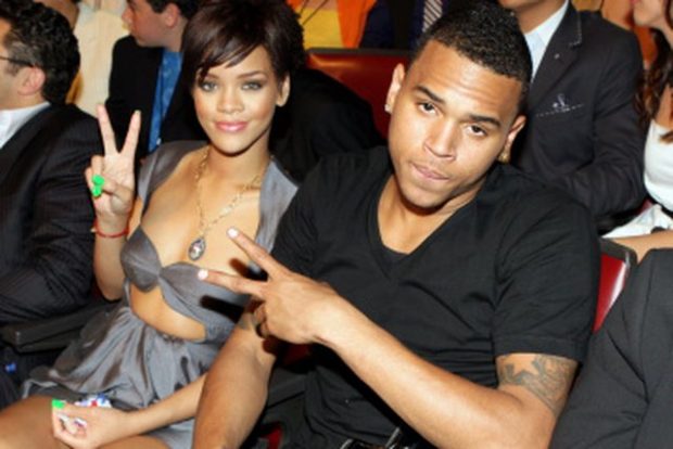 Chris Brown i lë të gjithë pa fjalë: Shihni ç’bën për ditëlindjen e Rihanna’s (FOTO)