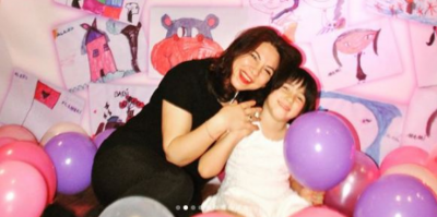 Rudina Xhunga për ditëlindjen e së bijës Alanës: Kam një këshillë për të gjitha mamat