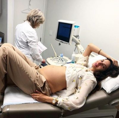 Ç’PO NDODH/ Në muajin e 8 të shtatzënisë, sëmuret modelja shqiptare dhe fillon me…(FOTO)