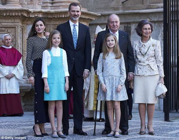 Plas sherri në Spanjë/ Familja mbretërore “zihet” para kamerave (FOTO)