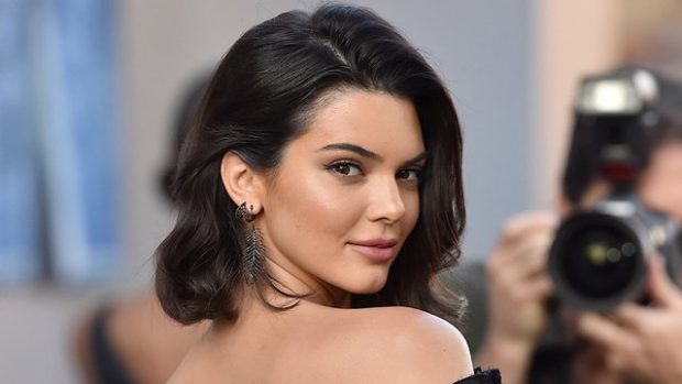 Uau! Kendall Jenner përshëndet shqiptarët, këtë video nuk duhet ta humbisni