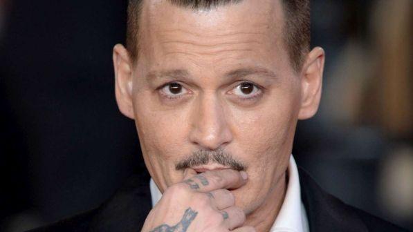 Pas TELASHEVE ekonomike të lidhura me DIVORCI/ Johnny Depp denoncohet nga ish truprojat
