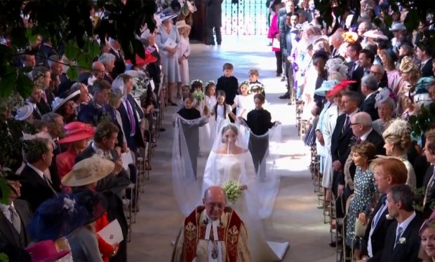 VIDEO QË I TREGON TË GJTIHA/ Martesa e princit Harry dhe Meghan në 43 sekonda