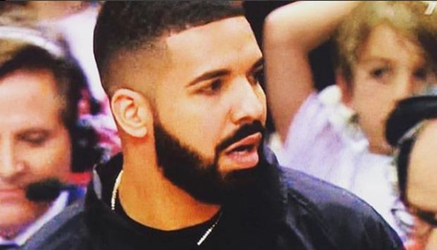 Drake ngacmon këngëtaren shqiptare, shikoni si ka reaguar ajo (FOTO)