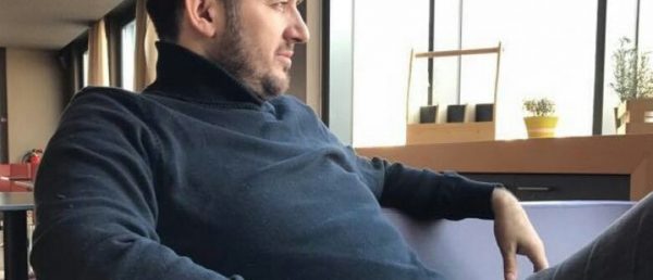 Këngëtari shqiptar i revoltuar me kolegët e tij: Dikur u kam hapur derën…