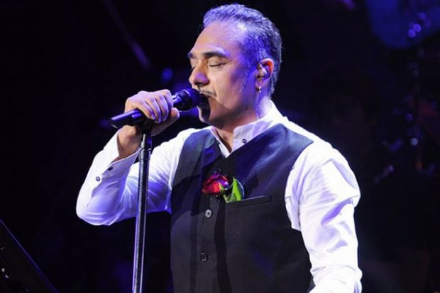 Notis Sfakianakis ndërpret 5 minuta koncertin: E vërteta për shqiptarët…