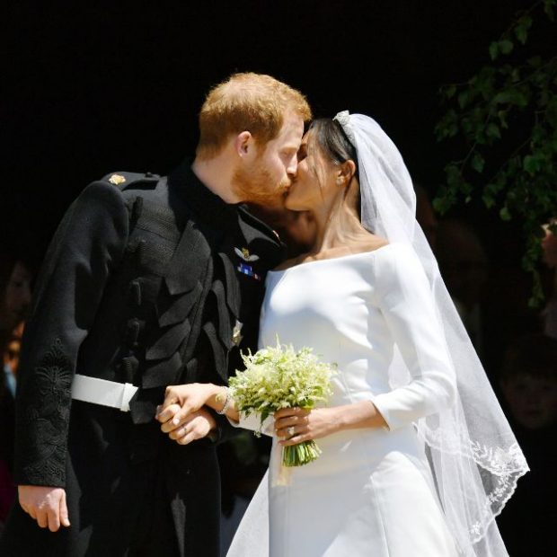 “Dhuratat i kthen edhe mbreti”: Meghan Markle dhe princi Harry refuzojnë 9 milion dollarë të ardhura në dasmë