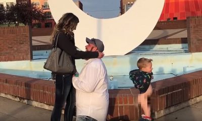 Po i propozonin së ëmës për martesë, 3-vjeçari rrëmben gjithë vëmendjen (VIDEO)