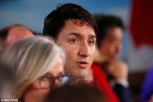 Kryeministri kanadez me vetulla false?! Plas gallata në rrjetet sociale (VIDEO)