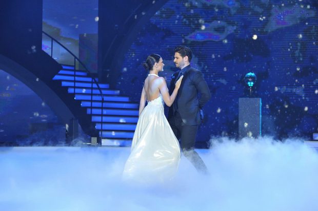 Tolgahan dhe Almeda performojnë vallëzimin e dashurisë në “Dancing With The Stars”