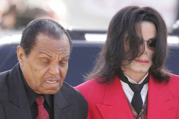 Humb betejën me kancerin! Ndahet nga jeta babai i Michael Jackson