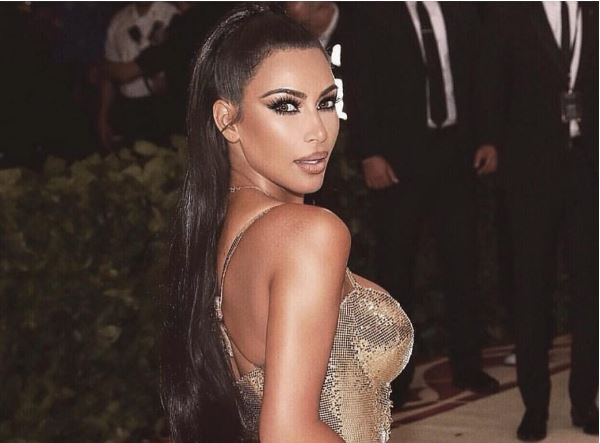 Kim Kardashian i paska bërë gati valixhet për në Tiranë, por ja çfarë e “PENGOI”…