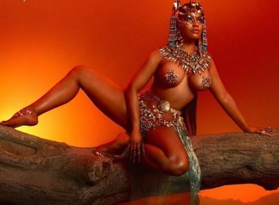 ‘Mbretëresha’ Nicki Minaj topless në albumin e ri