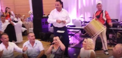 Fitimet marramendëse të këngëtarëve shqiptarë, ja sa marrin për një dasmë