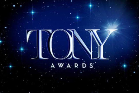 TONY AWARDS 2018: Veshjet më të mira në tapetin e kuq nga Anna Wintour dhe Amy Schumer (FOTO)