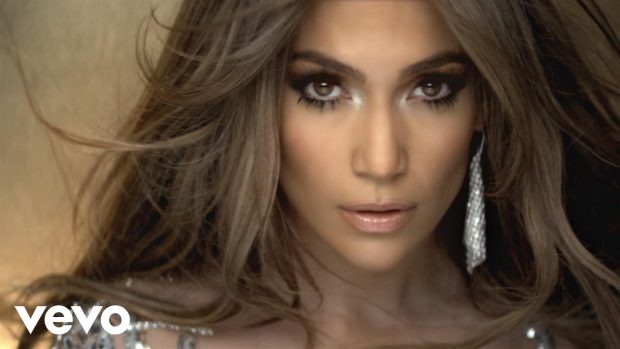 Është 49 vjeçe por duket si 29, zbuloni SEKRETET e bukurisë së Jennifer Lopez