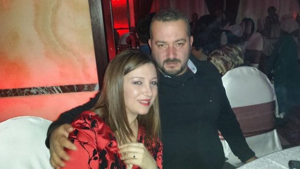 Këngëtari shqiptar divorcohet nga gruaja pas 13 vitesh martesë…