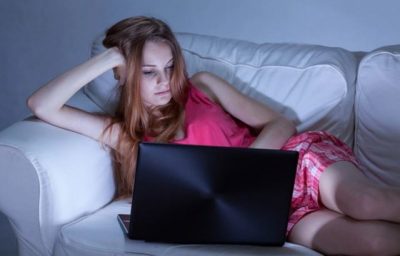 Pse kaq shumë gra po shohin video porno me djem gay? Dëshira për…