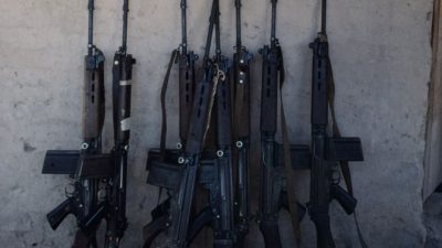 I ZËVËNDËSOJNË ME LODRA/ Hajdutët vjedhin 42 armë të policisë… (FOTO)