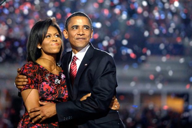 Barack Obama feston ditëlindjen, bashkëshortja i bën urimin më të ëmbël publikisht: Pamja është më e bukur me ty… (FOTO)