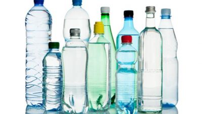 Zbuloni shtatë ide si të ricikloni shishet plastike