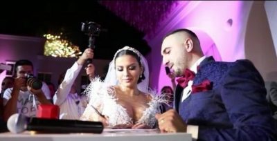 Nuk kishte si të mungonte “GjikiChallenge” në dasmën/ Elita e kërceu mjaft mirë (VIDEO)