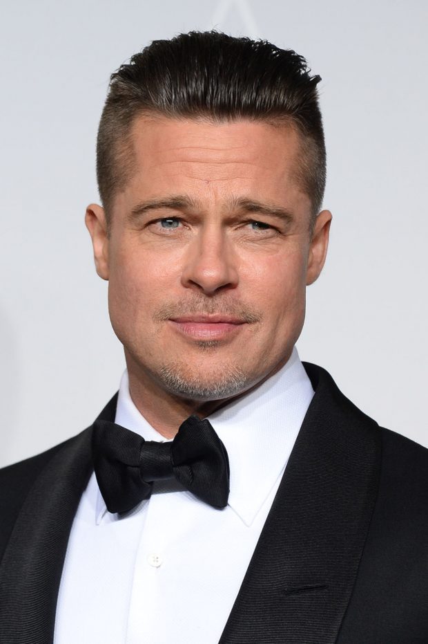 TAKIM ROMANTIK APO PUNË? Brad Pitt shihet me një bjonde misterioze dhe… (FOTO)