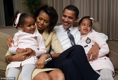 “Humba fëmijën e parë dhe vajzat i ngjiza me fertilizimin “in vitro”/ Të pathënat e Michelle Obamës (FOTO)