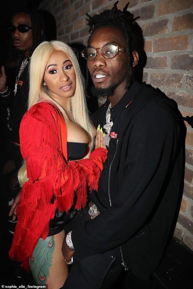 “DUA TË FESTOJ KRISHLINDJET ME TË”/ Reperi po vdes të bashkohet me “Cardi B” (FOTO)