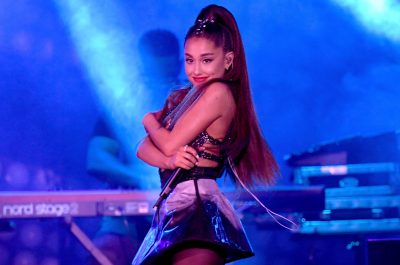 UA KUSHTOI ISH TË DASHURVE/ Kënga e Ariana Grandes në krye të Billboard