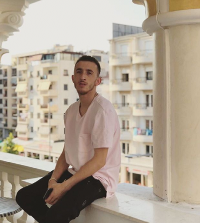 SIPAS REPERIT TË NJOHUR/ Ja kush është këngëtari shqiptar që duhet ta lërë muzikën (VIDEO)