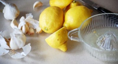 “BASHKIMI BËN FUQINË”/ Receta e hudhrës me limon që pastron enët e gjakut për kohë rekord
