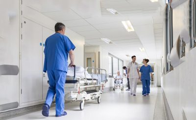 “U KAP DUKE…”/  Pacienti i sëmurë me kancer denoncon doktoreshën për abuzim seksual
