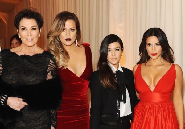 ZBULOHEN DETAJET/ Familja Kardashian-Jenner këtë herë përfshijnë fëmijët e tyre në biznes