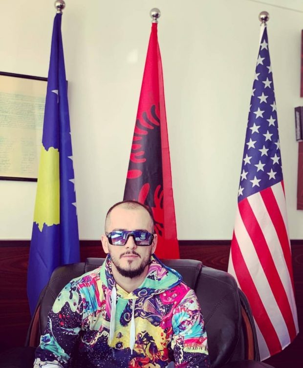 “DUA TË BËHEM BABA”/ Reperi i njohur shqiptar e pranon publikisht (VIDEO)
