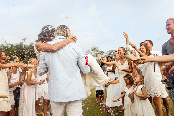 MADHËSHTORE/ Trendet e dasmave për 2019-ën qenkan thjesht të adhurueshme