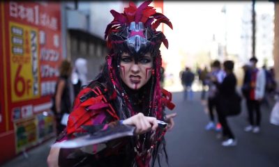 FESTIVALI JAPONEZ/ Në rrugët e Osaka “shëtisin” personazhe real dhe imagjinar (VIDEO)