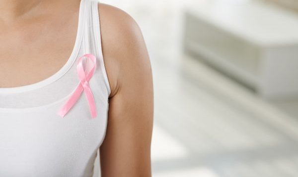 STUDIMI/ Femrat që kanë këto inde në gjoks rrezikohen nga kanceri