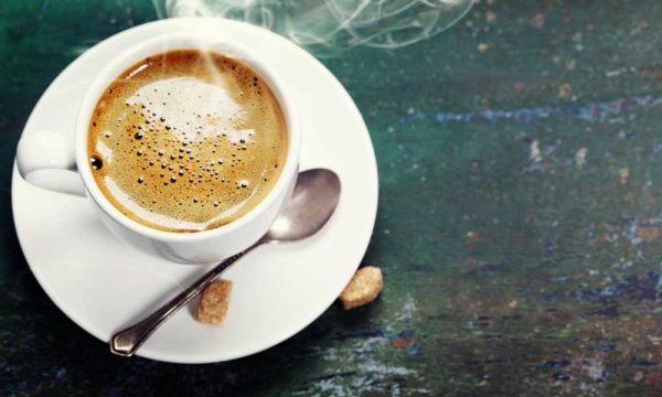 MOS I NEGLIZHONI/ Disa arsye pse duhet të shmangni konsumimin e kafesë kur jeni me stomakun bosh