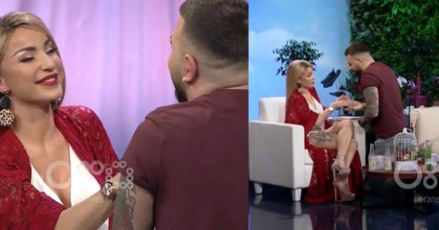 E KA FIKSIM/ Këngëtari shqiptar i propozon Roza Latit në mes të emisionit (VIDEO))