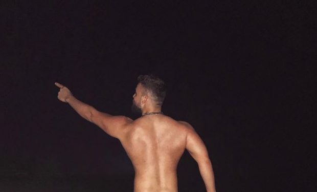 “DOJA T’JU THOJA NJERËZVE…”/ Alban Ramosaj tregon arsyen se përse publikoi foton nudo në Instagram