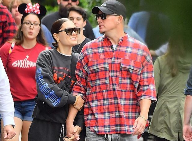 PUBLIKOHEN MOMENTET ROMANTIKE TË TYRE/ Jessie J dhe partneri i saj kalojnë pushimet në “Disneyland”