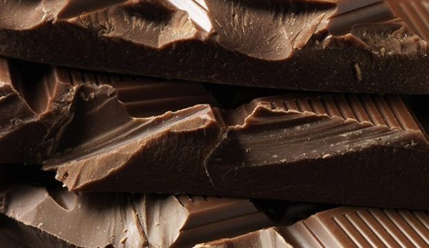 STUDIMI/ Ja përse shkencëtarët po rekomandojnë të hani çokollatë çdo ditë