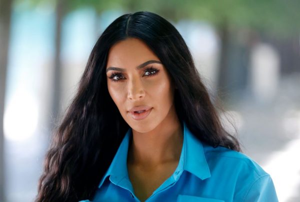 FLASIN KIRURGËT PLASTIKË/ Ja si e arriti Kim Kardashian “look-un” në “Met Gala”