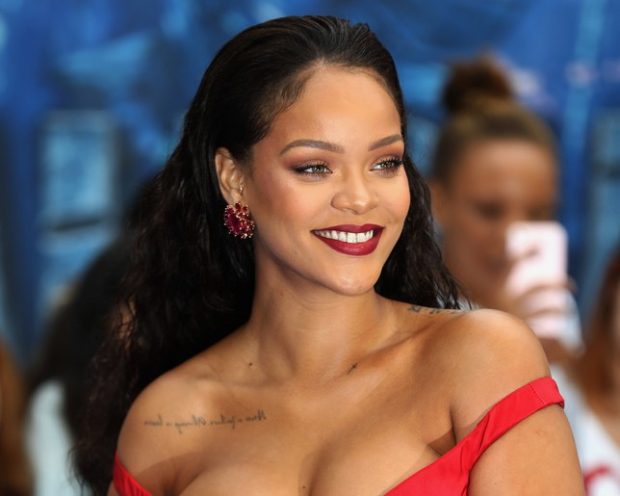NUK KA BUKURI PERFEKTE/ Rihanna tregon aknet pa pikë “turpi” (FOTO)
