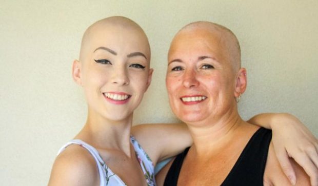 “SËMUNDJA NUK NA MPOSHT DOT”/ Historia frymëzuese mamasë dhe vajzës me kancer gjiri