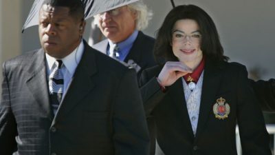 “NUK DONTE TA PYESNIN PËR JETËN SEKSUALE”/ Miku i Michael Jackson nxjerr të VËRTETAT mbi akuzat për abuzimet (E PLOTË)