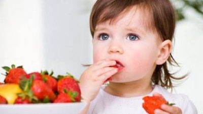 MOS I NEGLIZHONI/ Ushqimet që ndihmojnë në zhvillimin e trurit të fëmijëve
