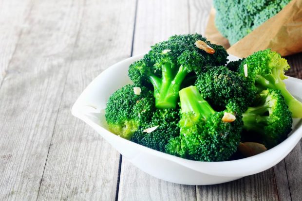 MOS E HIQNI NGA TRYEZA/ Ja si ndikon brokoli në shëndetin mendor